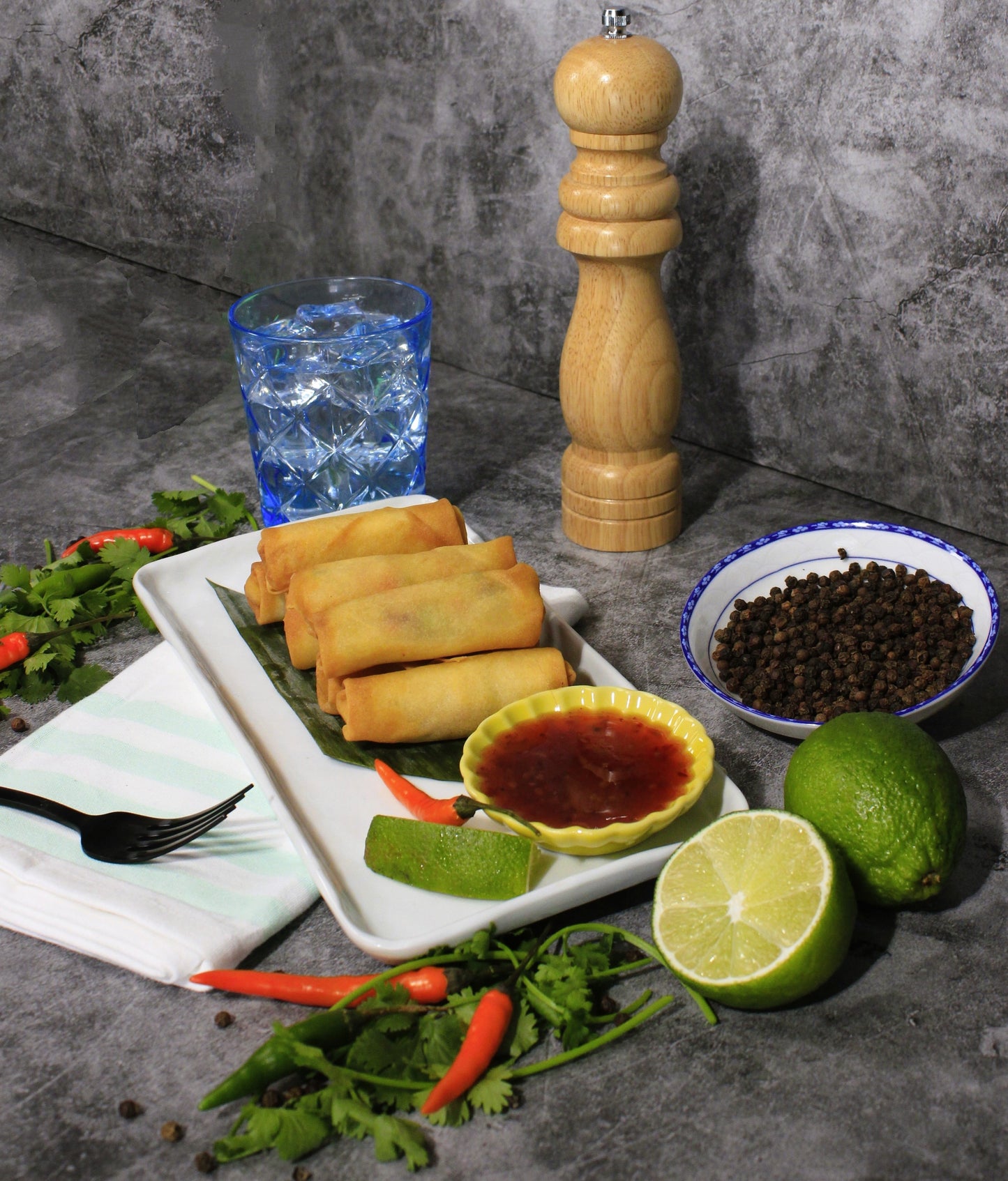 1 oz Spring Rolls Dinner